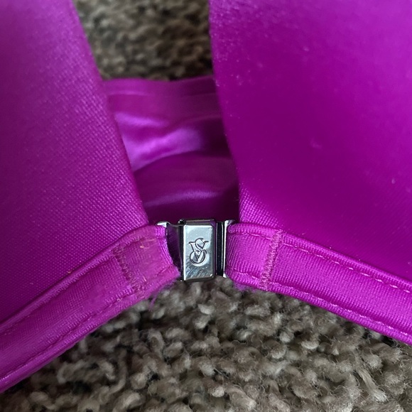 Victoria Secret Bra - Picture 2 of 5